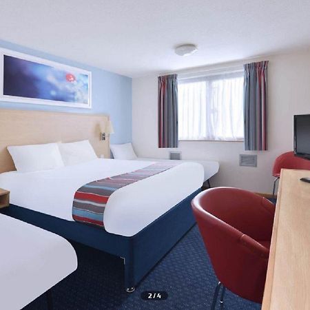 Travelodge Aberdeen Central Eksteriør billede