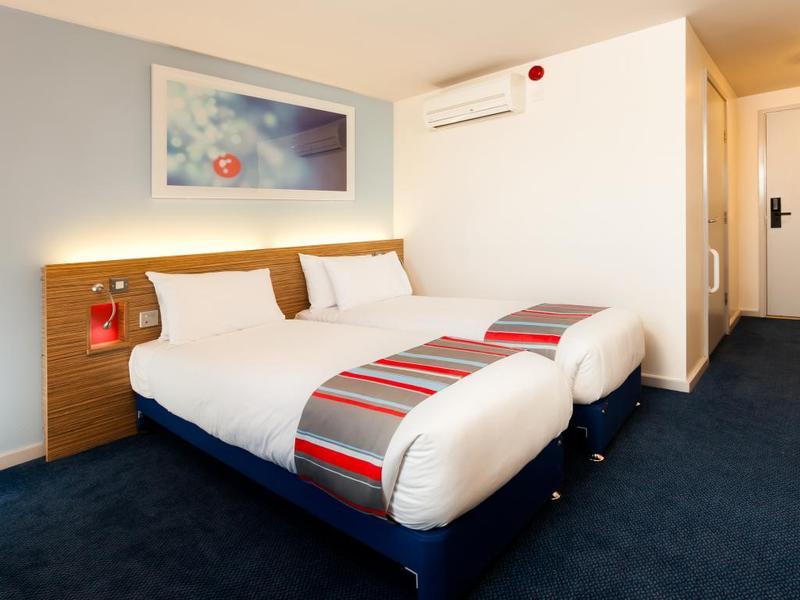 Travelodge Aberdeen Central Eksteriør billede