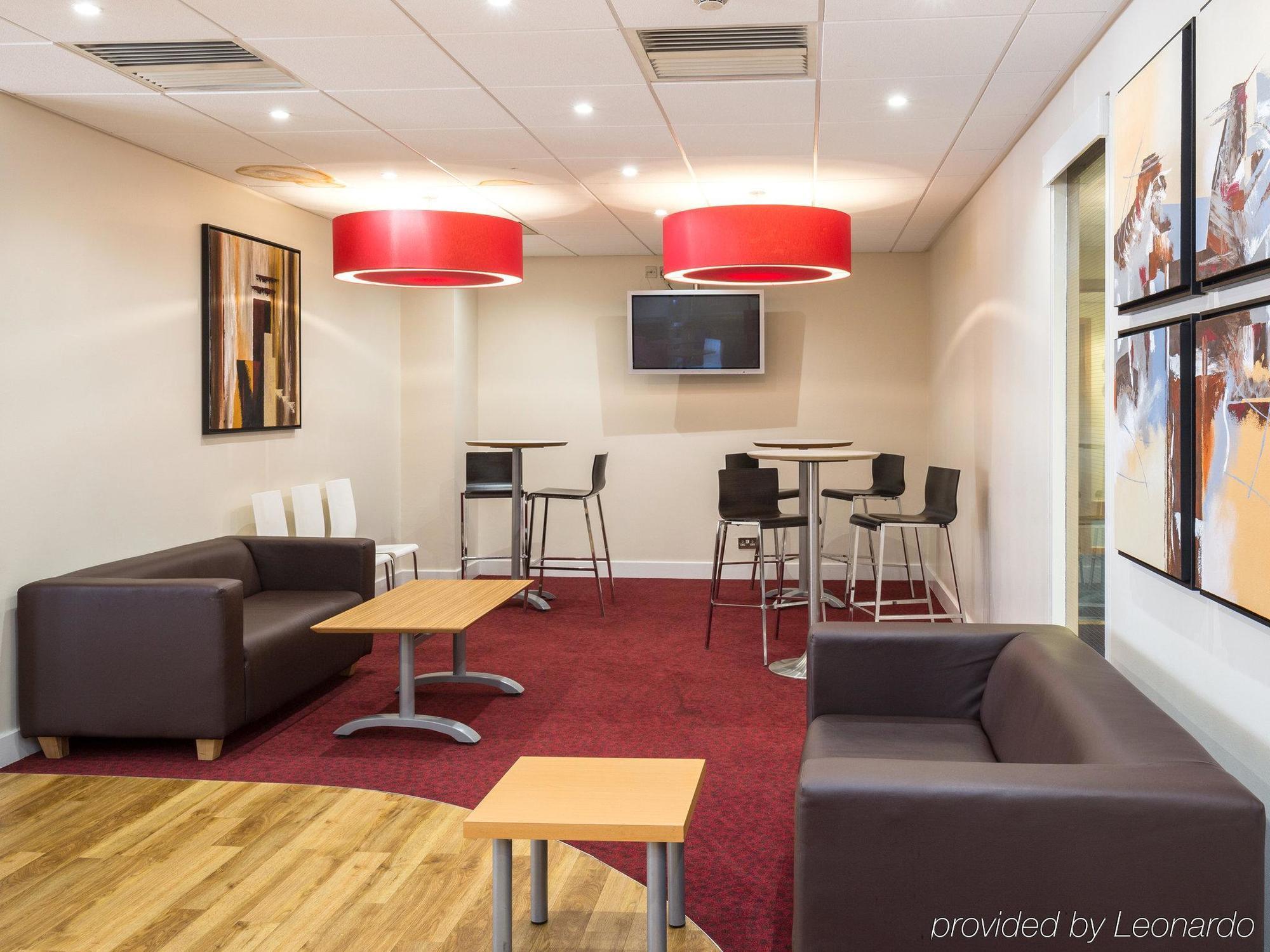 Travelodge Aberdeen Central Eksteriør billede