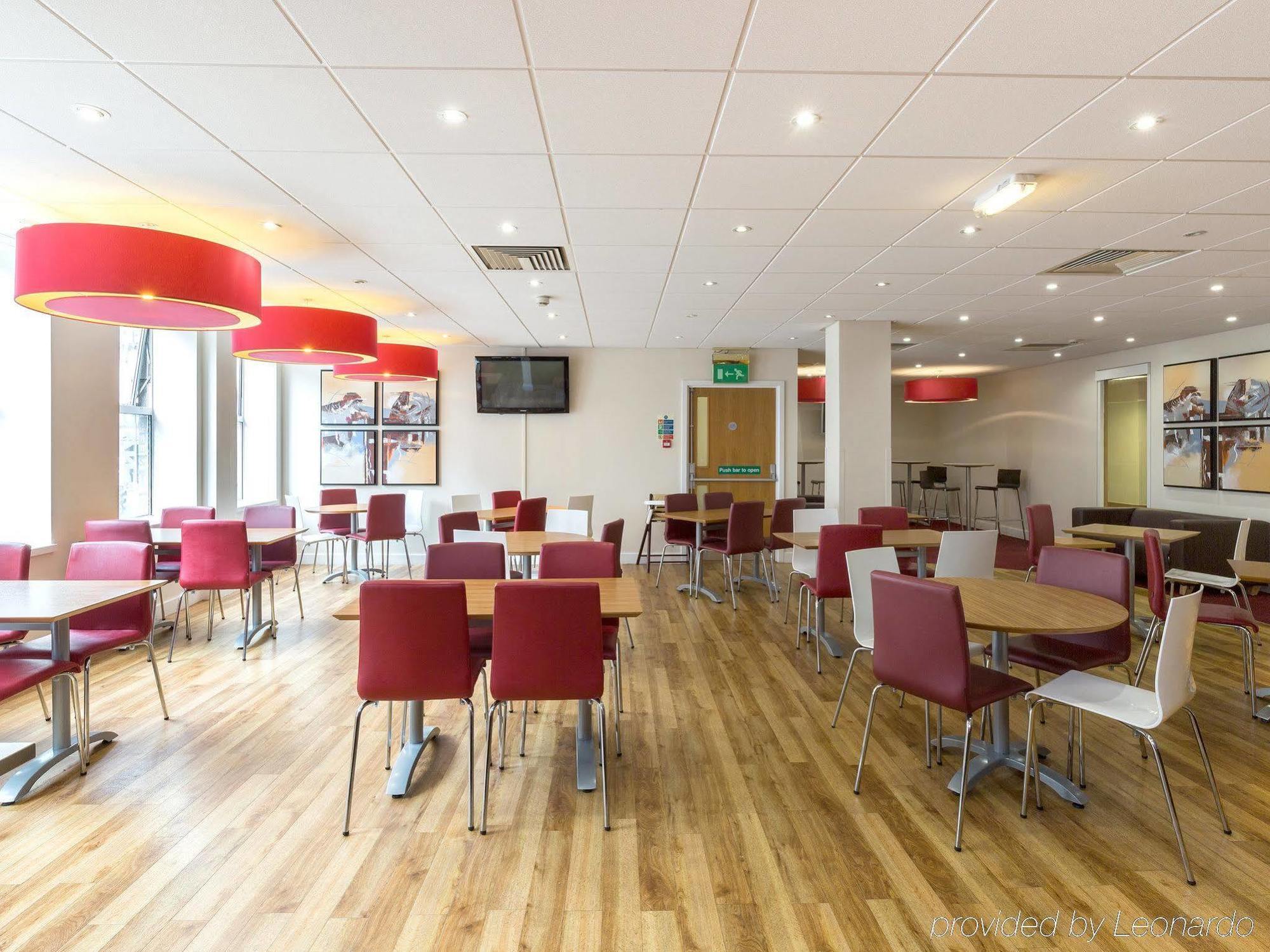 Travelodge Aberdeen Central Eksteriør billede