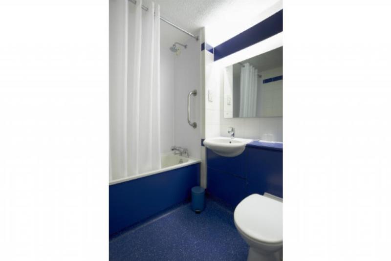 Travelodge Aberdeen Central Eksteriør billede