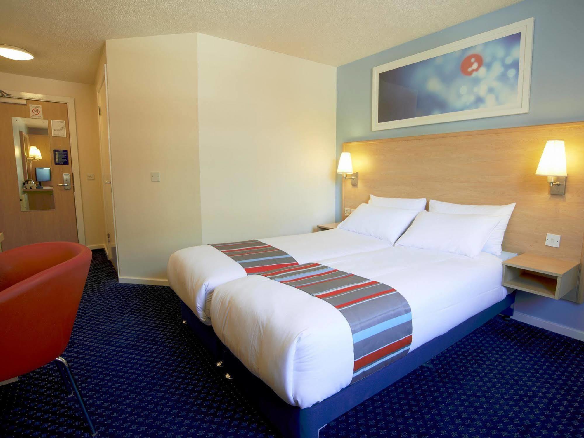 Travelodge Aberdeen Central Eksteriør billede